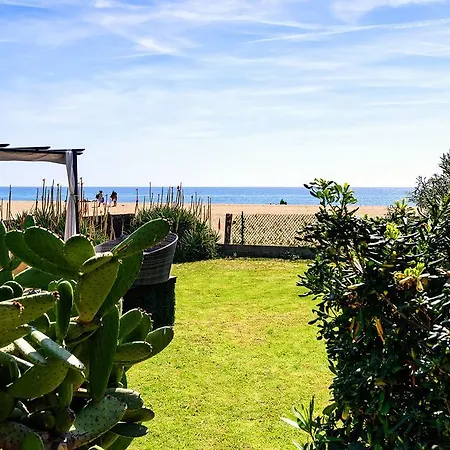 Villa On The Beach *