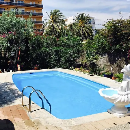 On The Beach Villa Malgrat de Mar