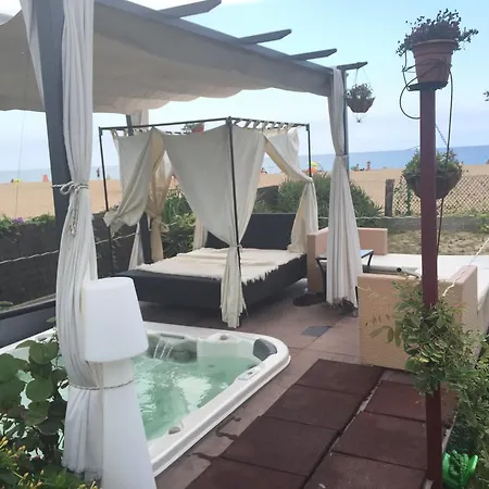 On The Beach Villa Malgrat de Mar